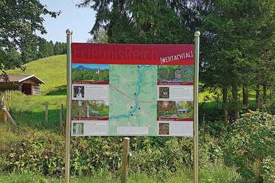 Hinweistafel am Eingang ins Wertachtal
