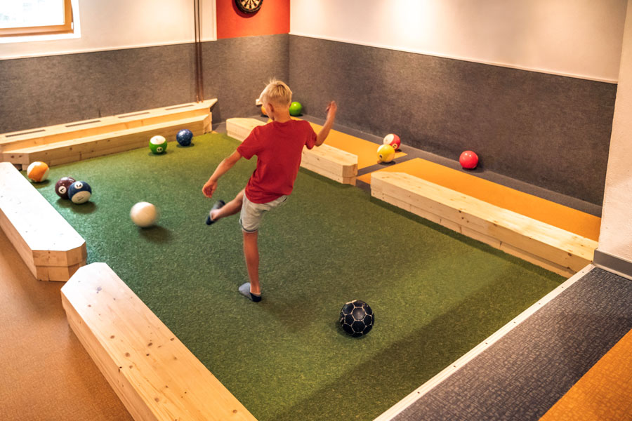Snookball im Spielhaus im Feriendorf Reichenbach